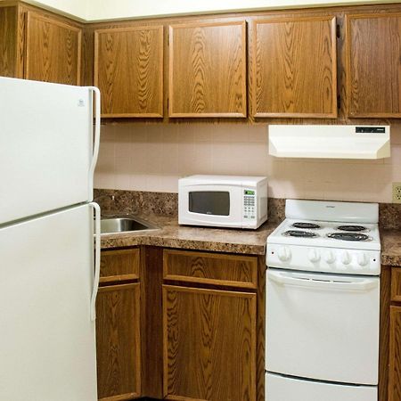 Econo Lodge Chesapeake Route 13 And I-464 Экстерьер фото