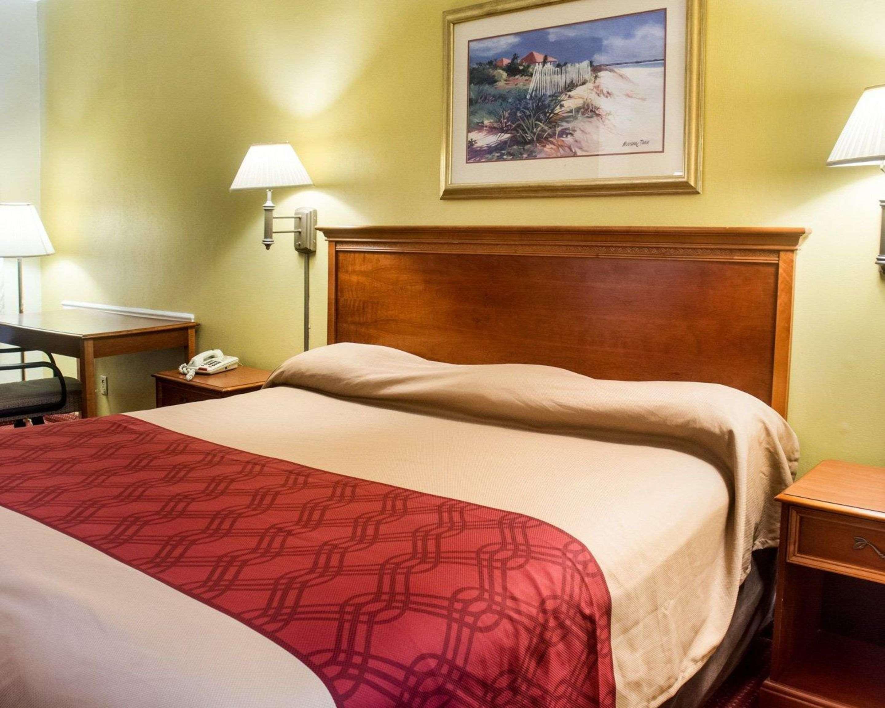 Econo Lodge Chesapeake Route 13 And I-464 Экстерьер фото