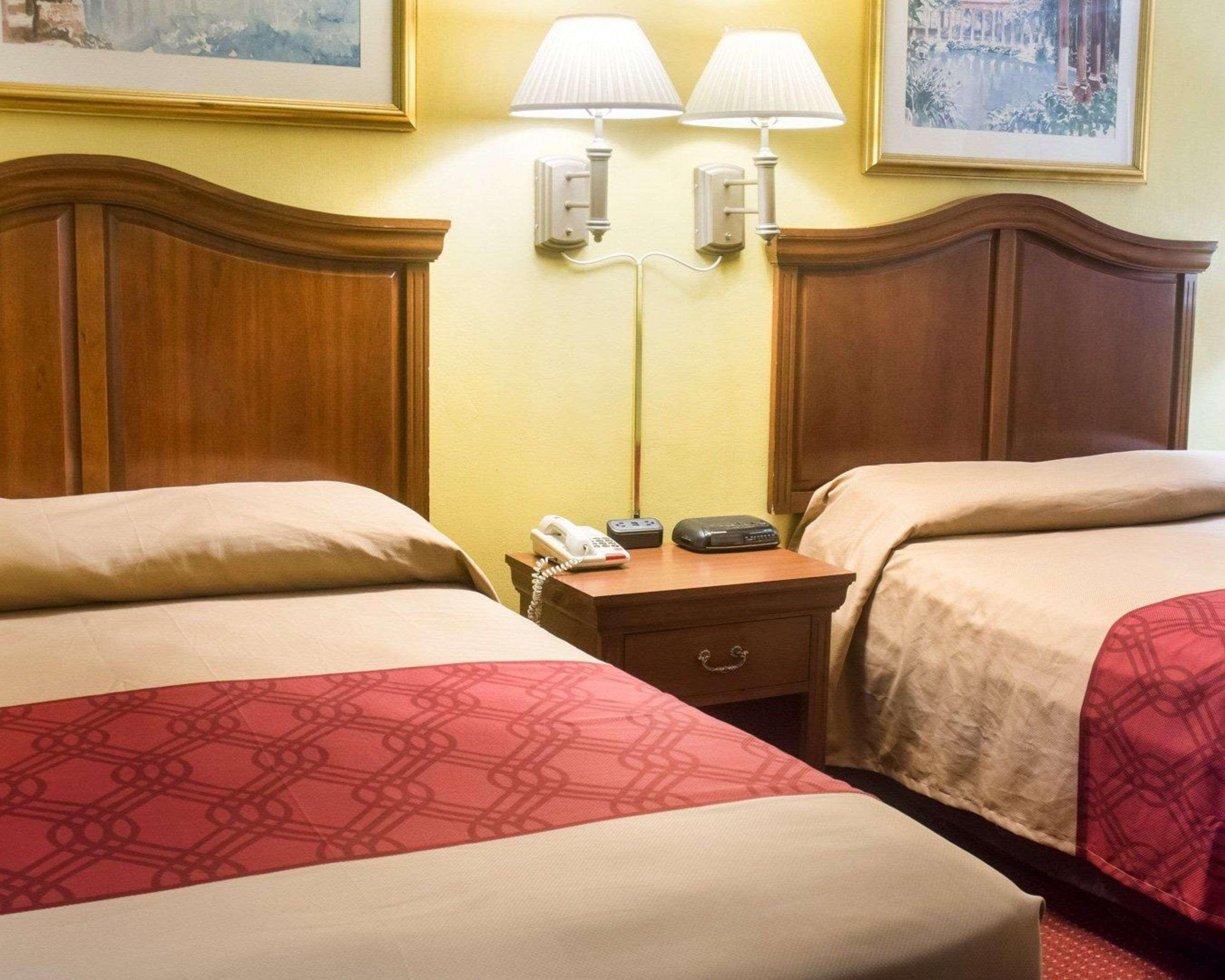 Econo Lodge Chesapeake Route 13 And I-464 Экстерьер фото