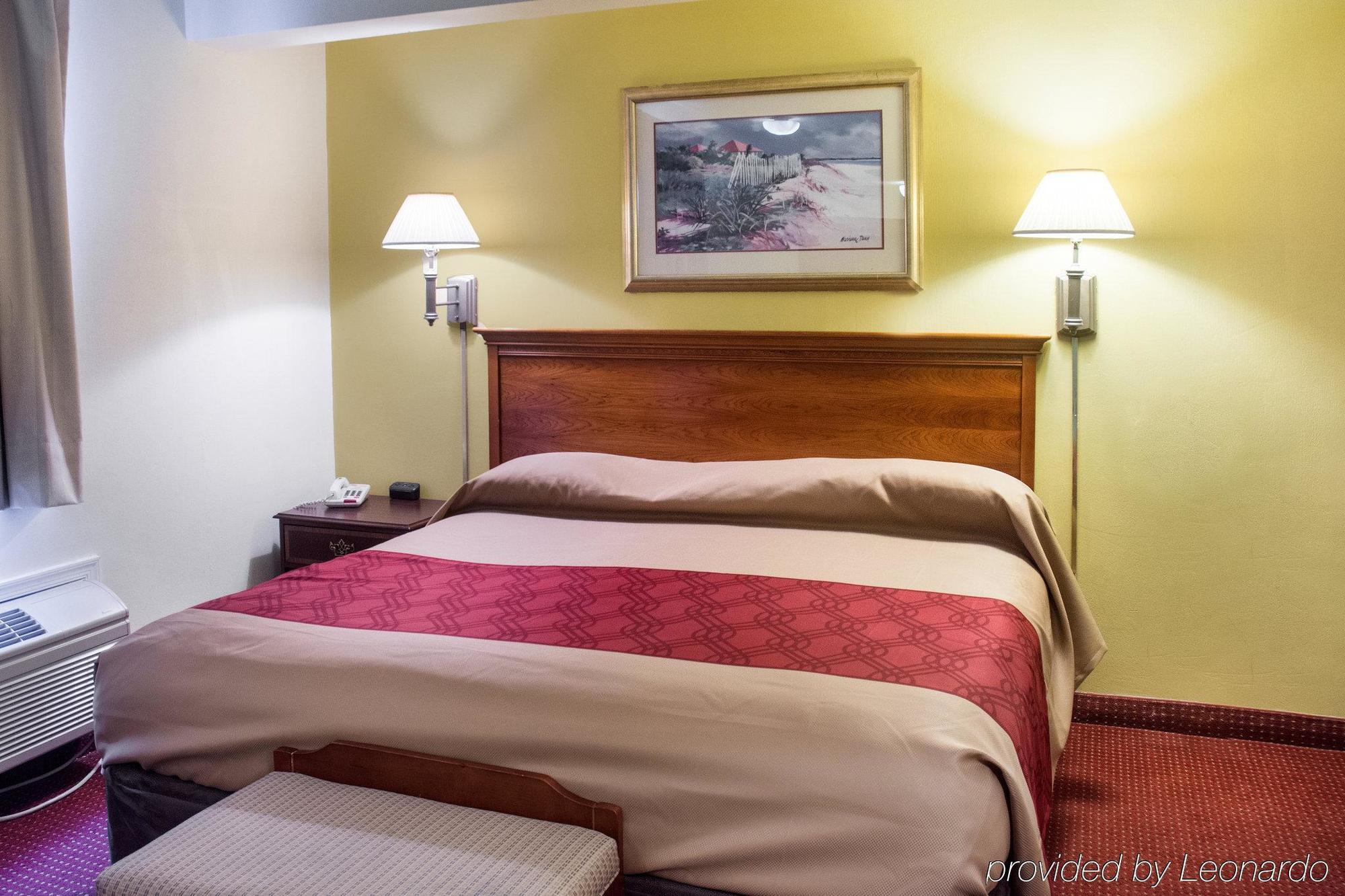 Econo Lodge Chesapeake Route 13 And I-464 Экстерьер фото